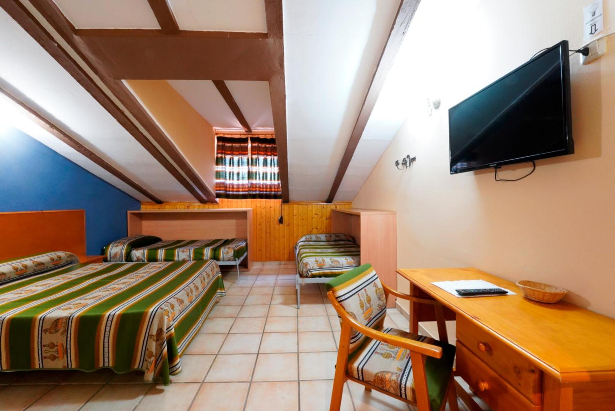 Hotel La Rueda 3000 Mora de Rubielos Exterior photo